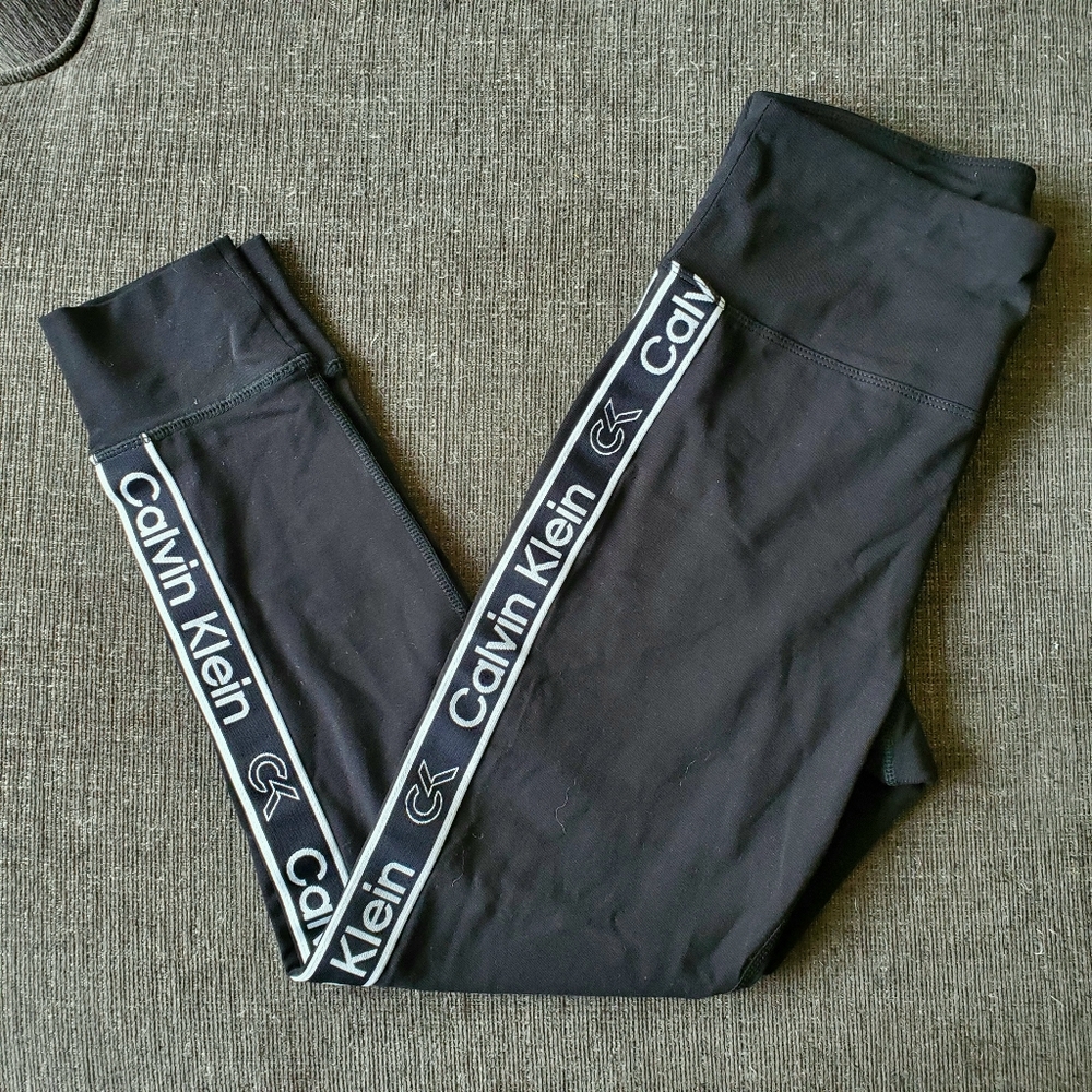 [SOLD] Calvin Klein Performance Leggings